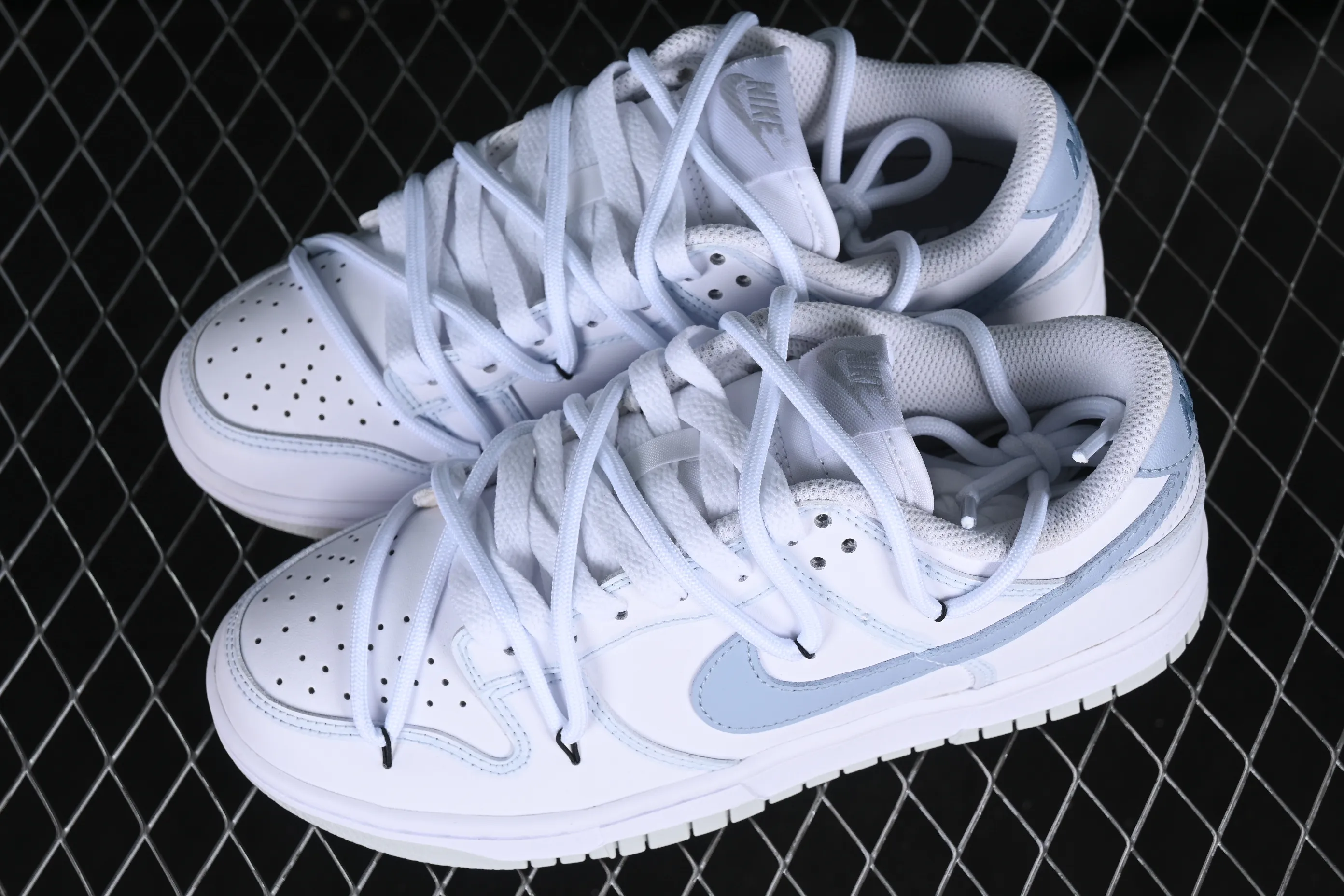 All categories Nk SB Dunk series Nk SB Dunk Low low-top sneakers Nk DunkLow bubble jellyfish summer clear and refreshing SB strap low-top casual sneakers DH9765-102
